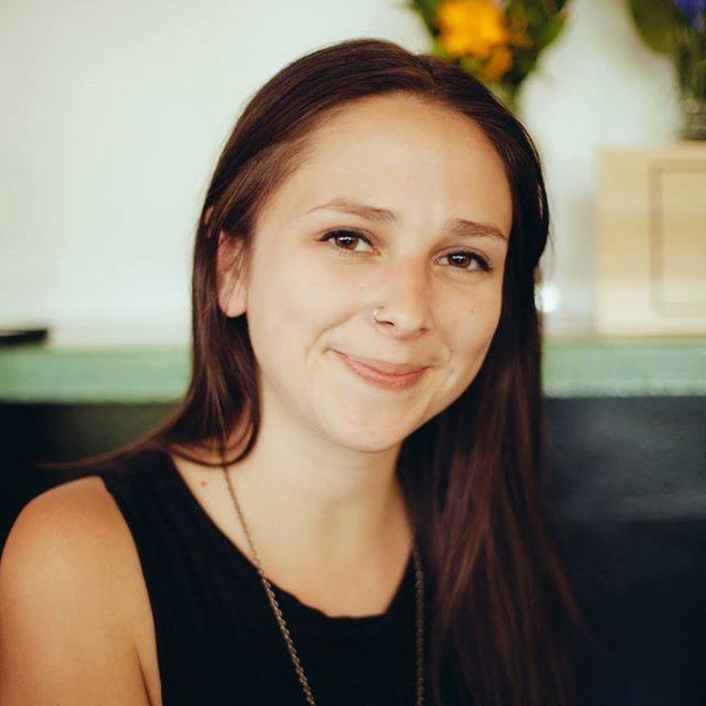 Meet your Posher, Olivia